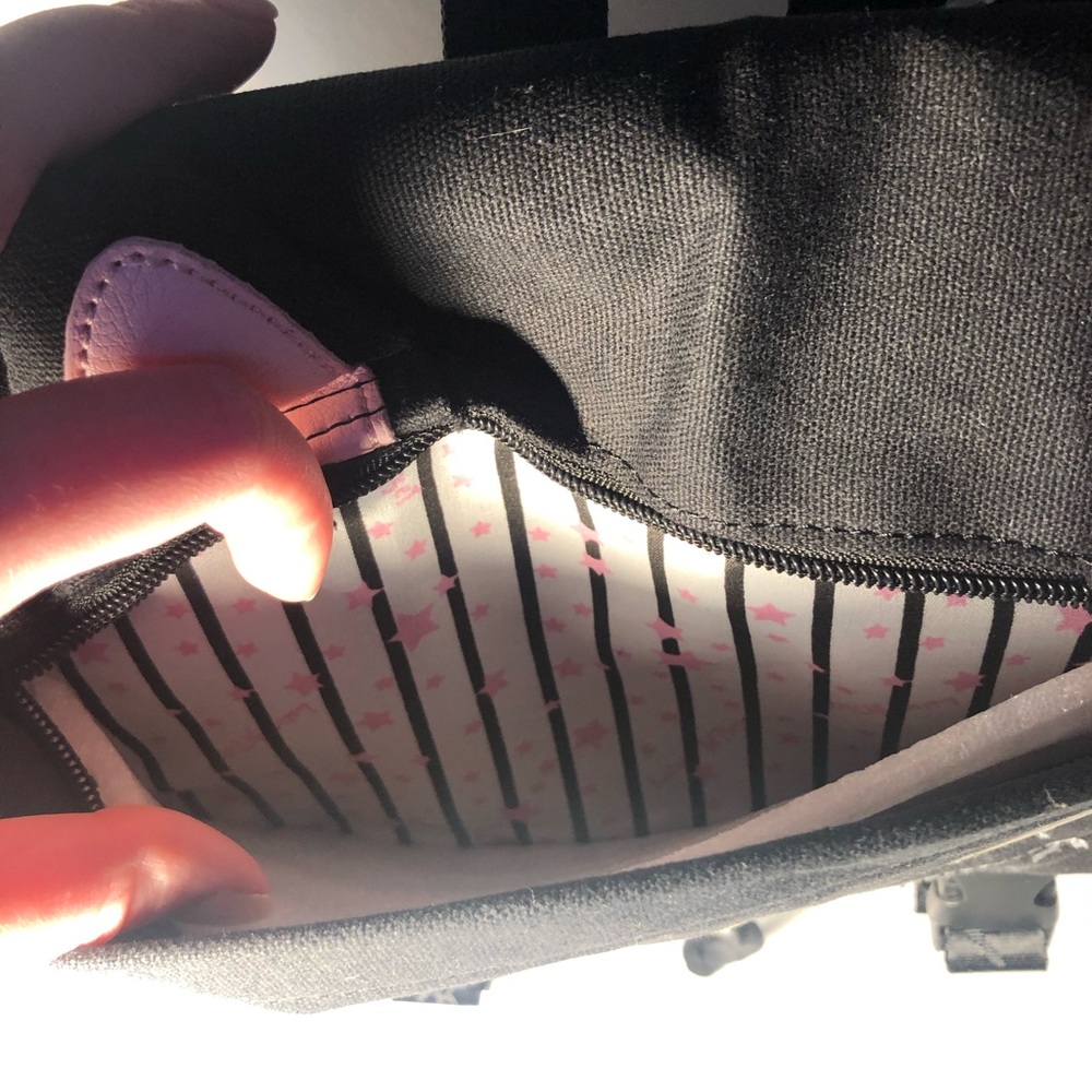 Betsey Johnson Canvas Quilted Cat Backpack - Picture 4 of 7